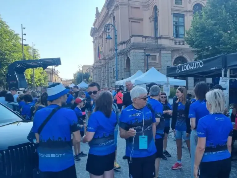 Nerazzurra Walk, over 12 thousand fans invade the Sentierone - Photos and videos