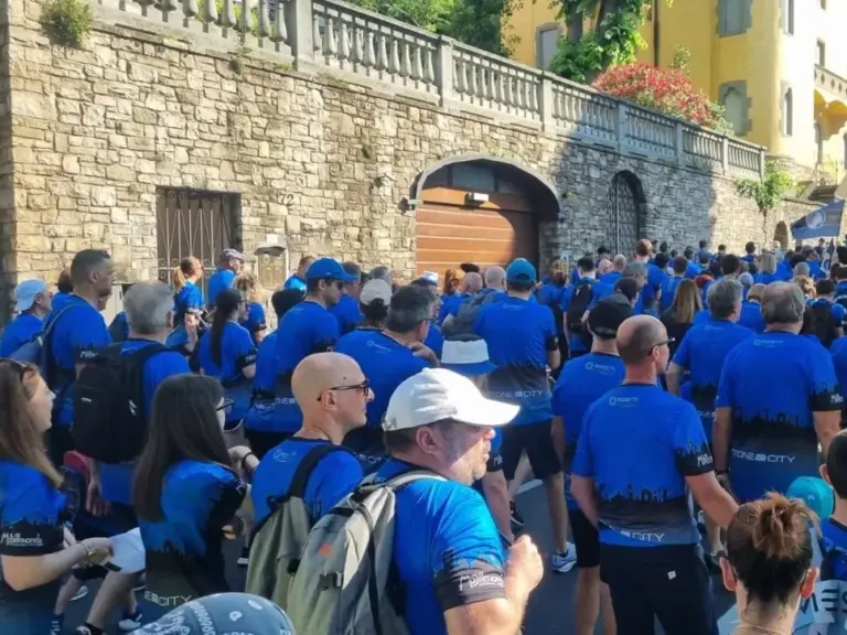 Nerazzurra Walk, over 12 thousand fans invade the Sentierone - Photos and videos