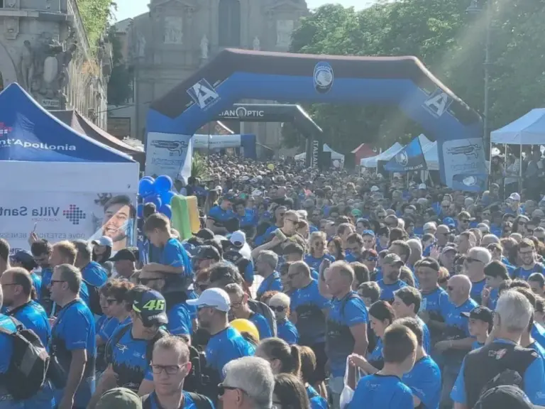 Nerazzurra Walk, over 12 thousand fans invade the Sentierone - Photos and videos