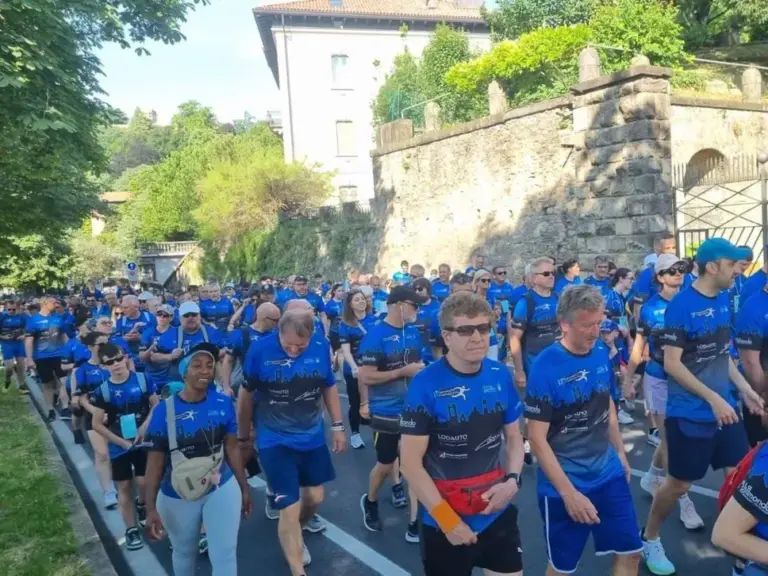 Nerazzurra Walk, over 12 thousand fans invade the Sentierone - Photos and videos