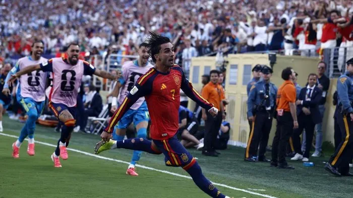 Spain is world champion. Argentina down