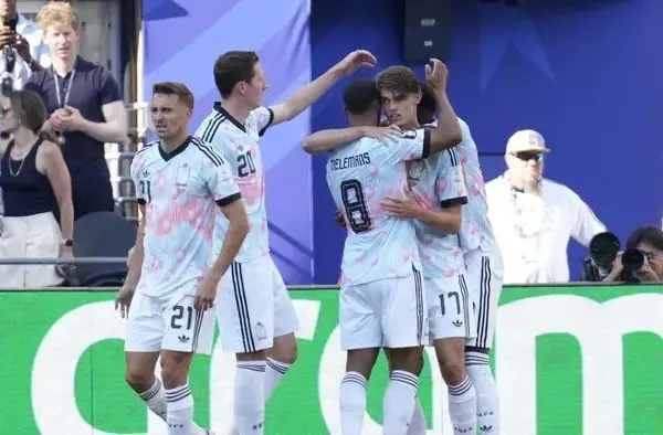 De Ketelaere in history: brace at the World Cup
