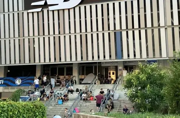 Subscriptions, Atalanta fans camped out for days