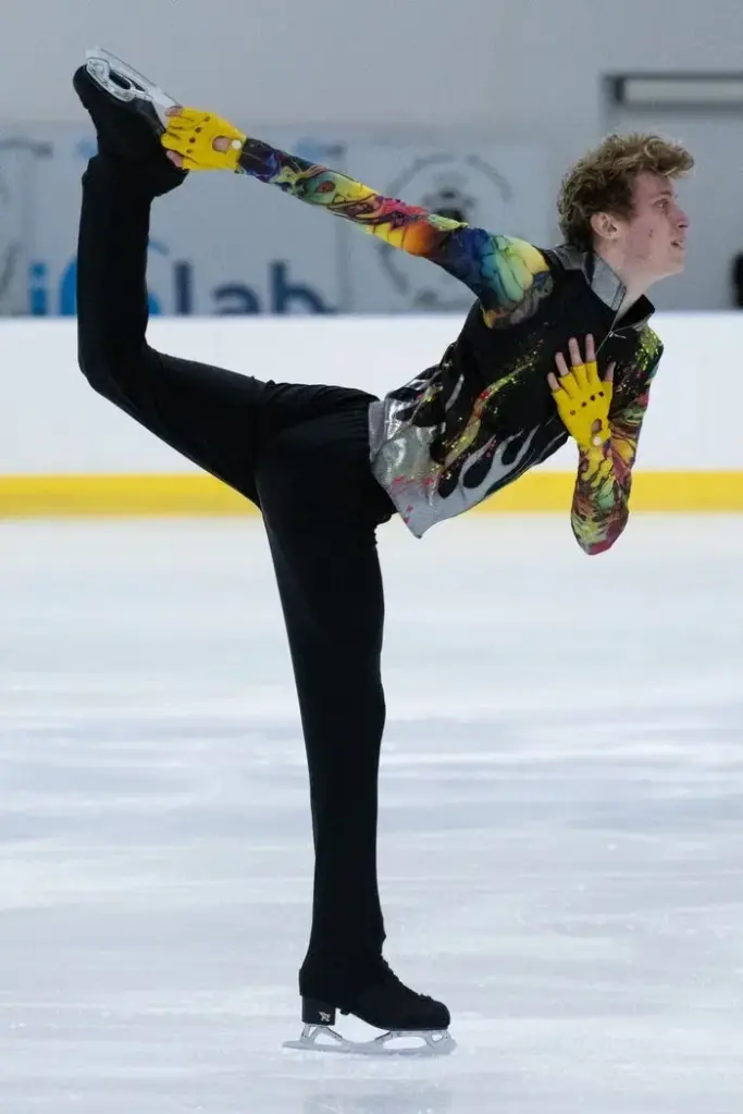 Gutmann is currently third at the Lombardia Trophy. Spectacular event at IceLab
